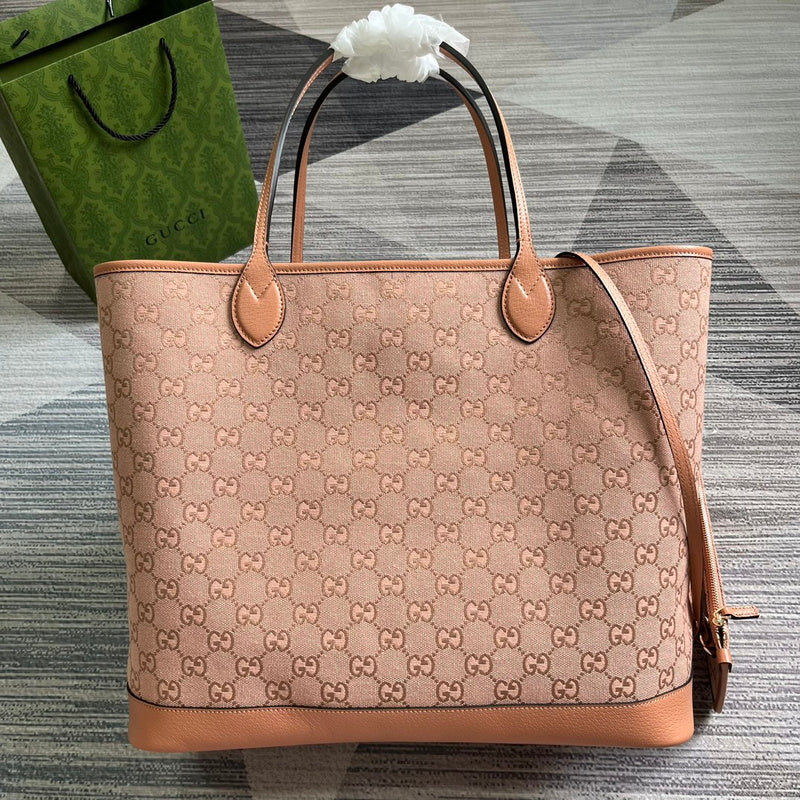 Side profile of modern everyday-luxe women's handbag – women's luxury accessory