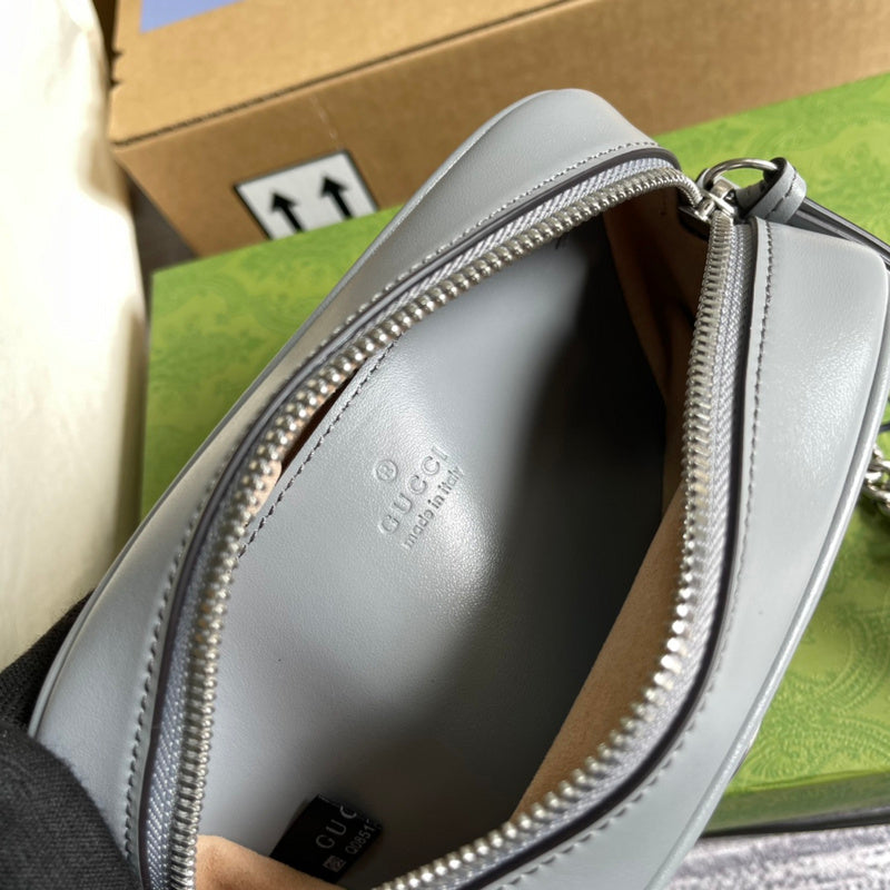 Side profile of chic premium women's handbag – women's premium purse
