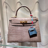 Streamlined bag women's premium everyday handbag