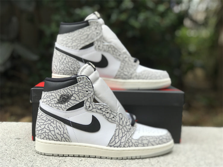 Nike clean off-white luxury sneakers view 8 padded collar comfort