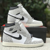 Nike clean off-white luxury sneakers view 8 padded collar comfort