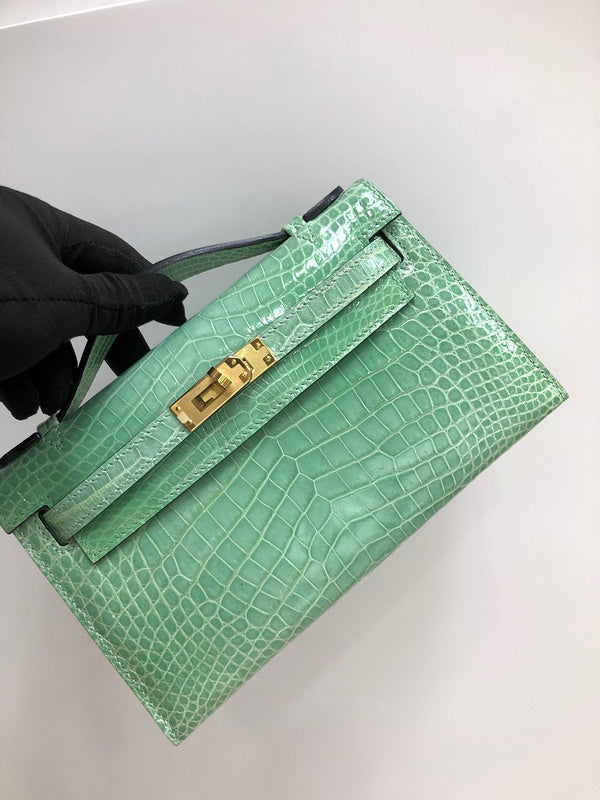 Smart bag shown from front angle