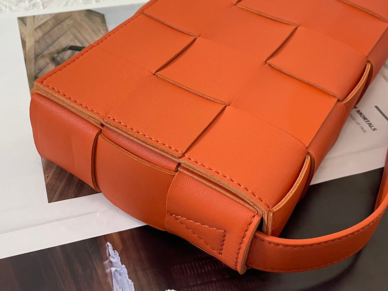 Bold Faux Leather Handbag - Premium Craftsmanship Detailing | Women's Statement Accessory #1634 - texture close-up (image 9) of designer-inspired handbag