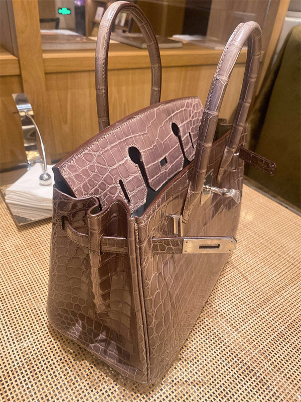  clean-lined carryall bag styled with outfit 42