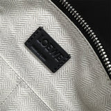  Essential shoulder bag front view 43
