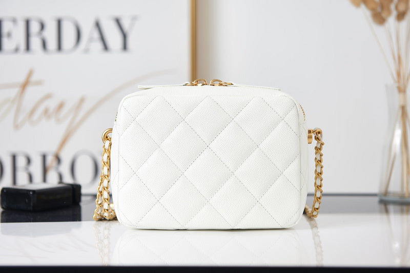  handbag, compact everyday style, image 6