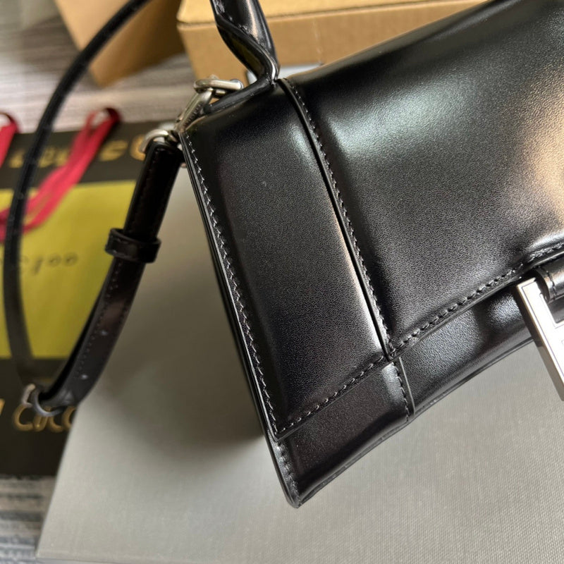 Back view of signature chic women's handbag – women's everyday handbag