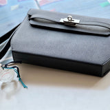  Curated everyday bag front view 13