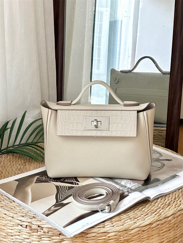 Sophisticated bag women's premium everyday handbag