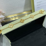 Full view of Van Cleef & Arpels unisex jewelry piece