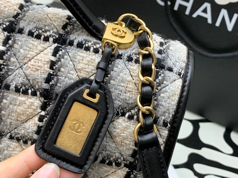  handbag, spacious everyday style, image 5
