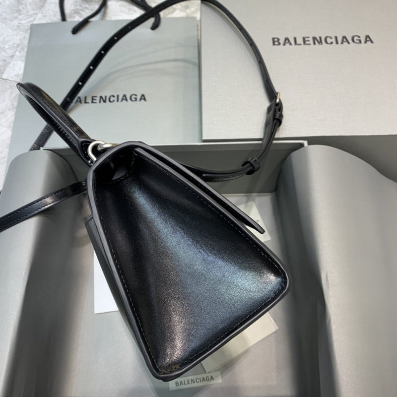 Zivas Charm Signature Style Premium Handbag (Premium Everyday Carry) – Back View