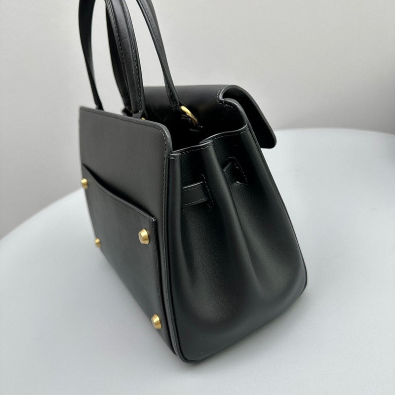 Zivas Charm Timeless Appeal Statement Handbag (Signature Shape & Finish) – Interior View
