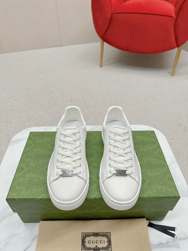Gucci clean off-white luxury sneakers view 8 padded collar comfort