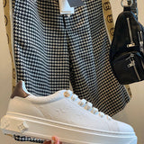 Front view of Louis Vuitton luxury piece style No.019