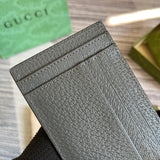 Side profile of refined modern women's handbag – women's luxury accessory