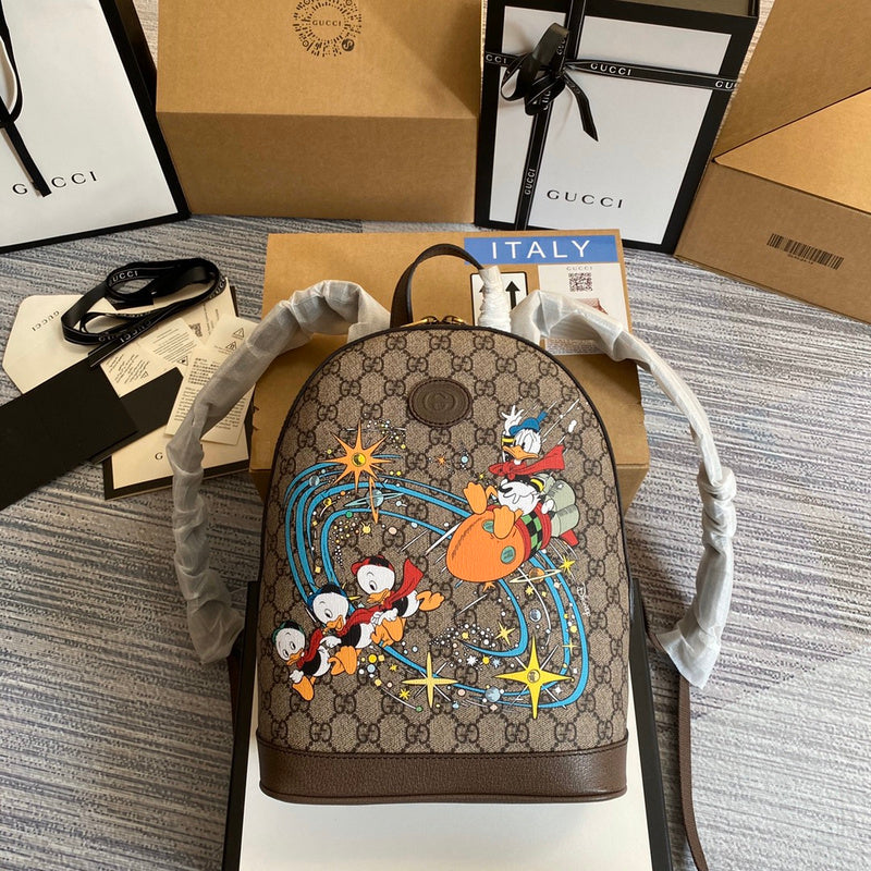 Side profile of refined modern women's handbag – women's luxury accessory