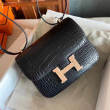 Versatile handbag styled for everyday wear