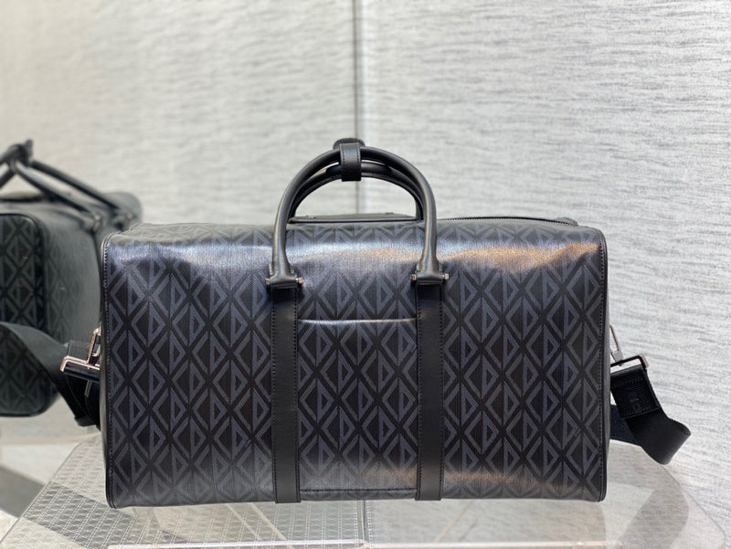 Handle and strap detail of polished signature women's handbag – women's premium purse