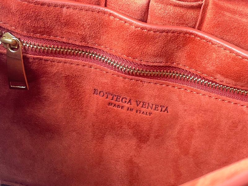 Chic Vegan Leather Handbag - Premium Craftsmanship Detailing | Women's Luxury Handbag #1652 - hardware and detail close-up (image 5) of designer-inspired handbag