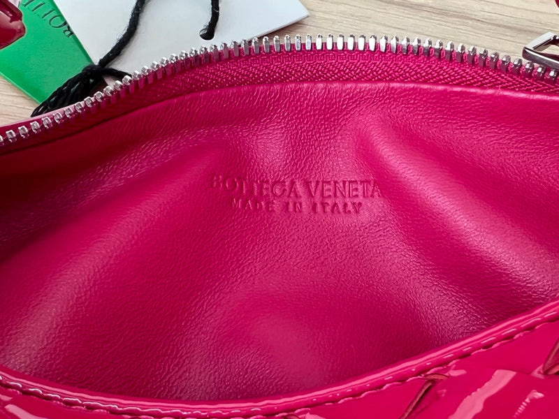Understated Vegan Leather Handbag - Sleek Minimalist Lines | Women's Designer-Inspired Purse #1655 - hardware and detail close-up (image 5) of designer-inspired handbag