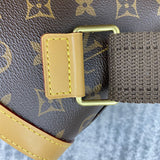  smart structured bag detail view showing craftsmanship 8