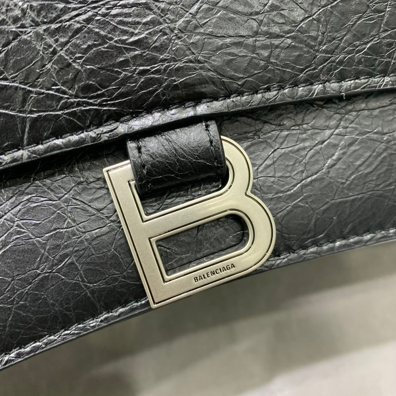 Zivas Charm Refined Everyday Style Fashion Handbag (Elevated Accessory Essential) – Detail View