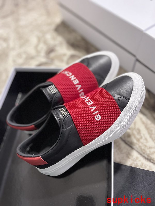 Givenchy shoes Style 033 - sole and craftsmanship detail