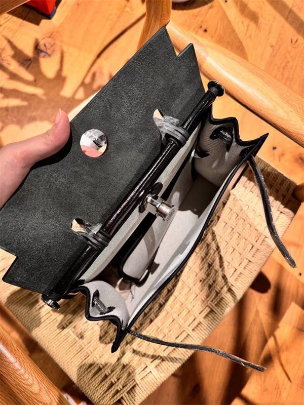  Clean-Lined handbag carried on shoulder 10