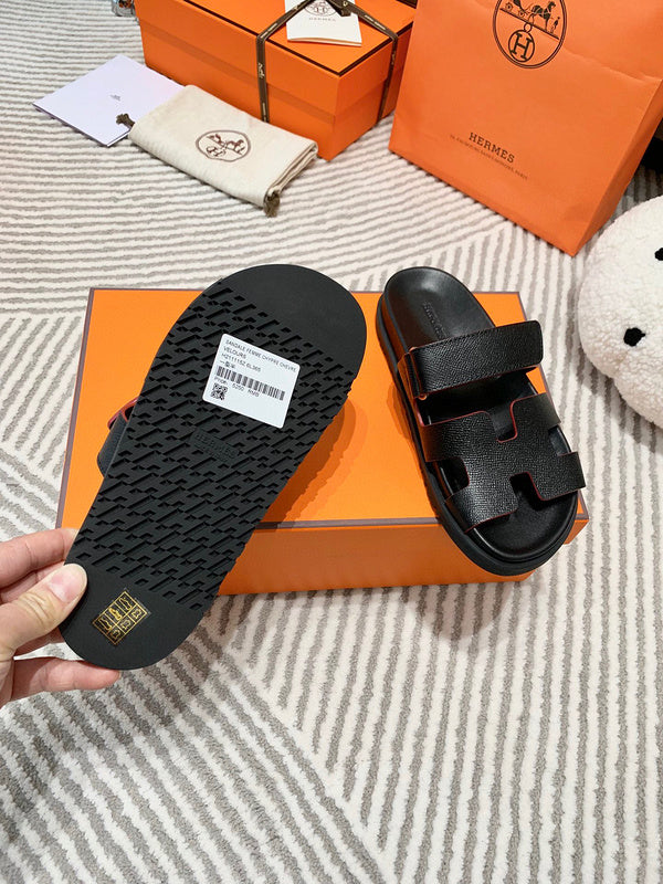 Hermes sandals Style 216 - logo and branding close-up