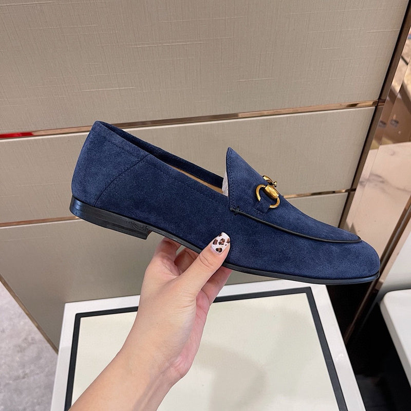 Gucci clean off-white luxury sneakers view 6 padded collar comfort