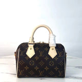 Handle and strap detail of everyday-luxe refined women's handbag – women's designer-style accessory