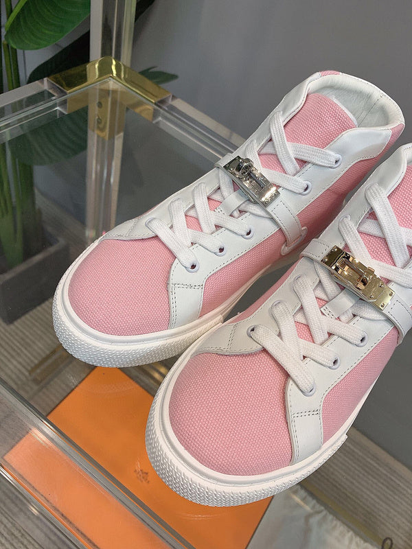 Hermes shoes Style 318 - logo and branding close-up (alternate angle)