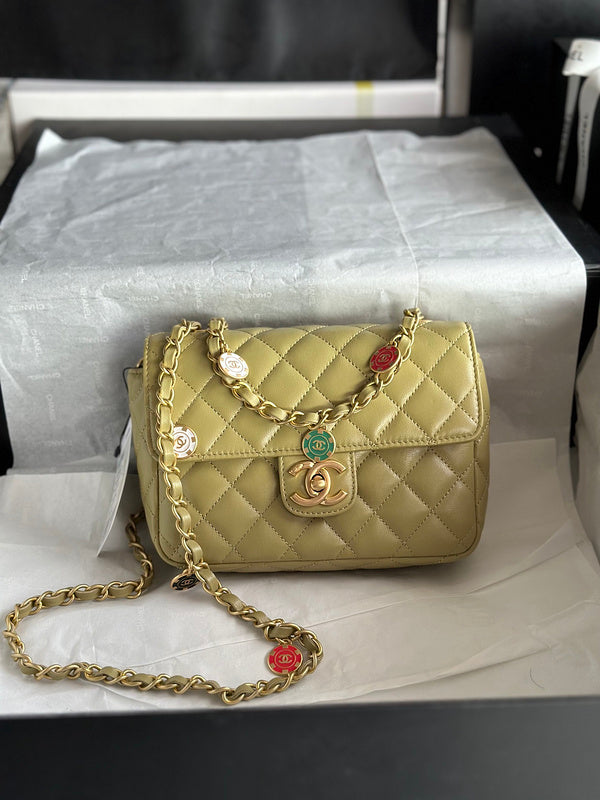 Zivas Charm Understated Luxury Designer Handbag (Premium Everyday Carry) – Angled View