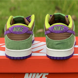 Nike Men's & Women's Designer Low-Top Shoes — Style 053 interior view