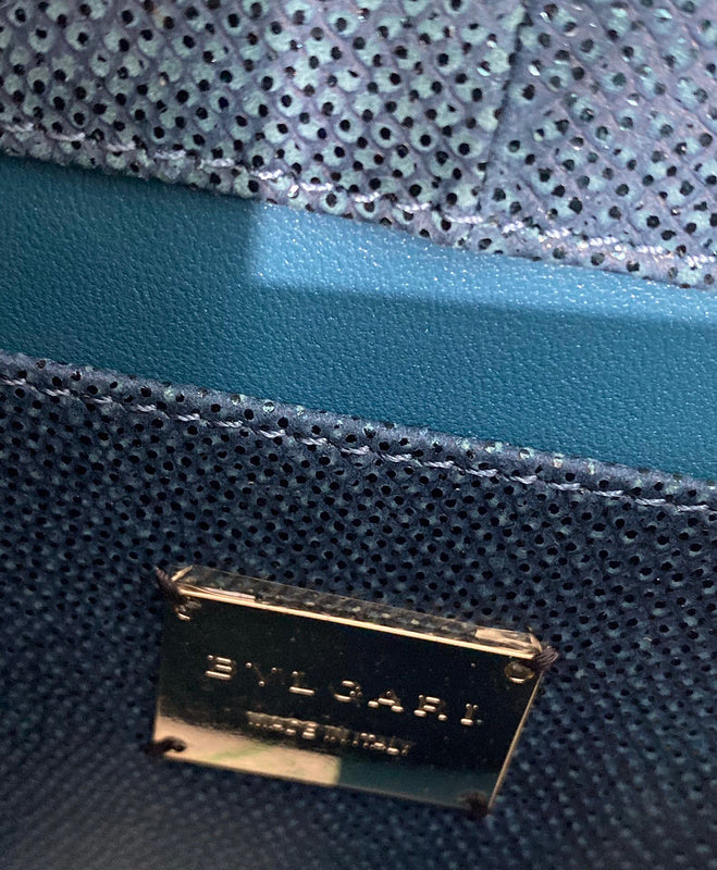 Contemporary Premium PU Leather Handbag - Modern Structured Build | Women's Everyday Carry Handbag #1789 - close-up detail shot (image 3) of designer-inspired handbag