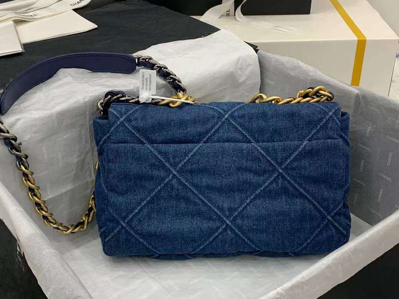 Zivas Charm Modern Minimalist Look Luxury Handbag (Versatile Style Statement) – Interior View