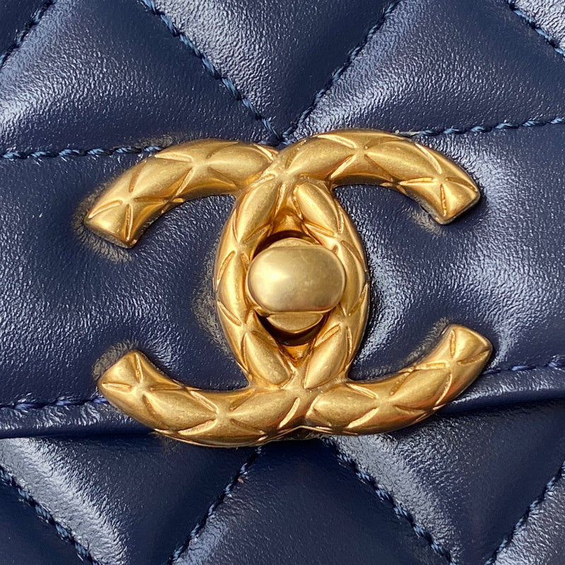  mid purse view 7