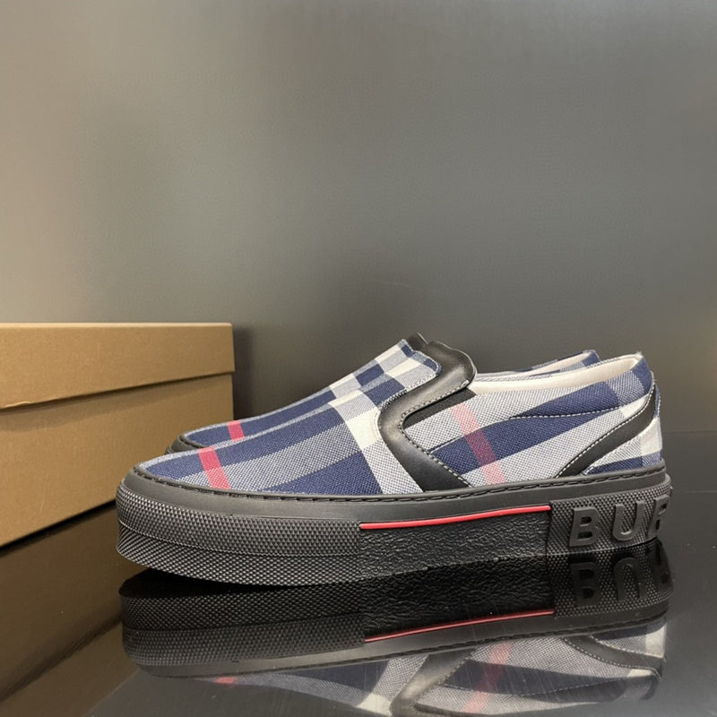 Burberry shoes Style 334 - packaging and accessories