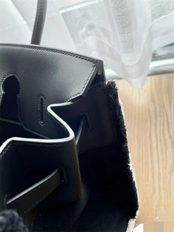 Close-up detail of fluid bag design