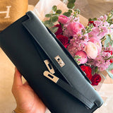  Elegant handbag carried on shoulder 10