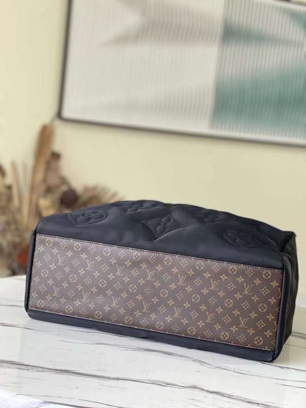 Styled lifestyle shot of modern classic women's handbag – women's everyday handbag