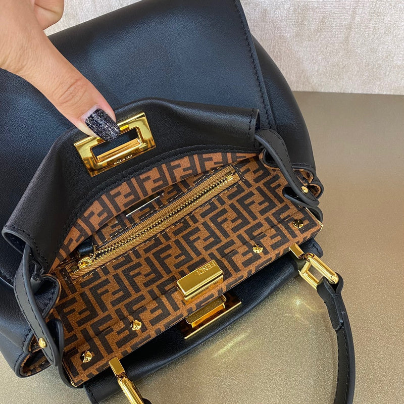 Ziva's Charm handbag – product shot (Standard Size)