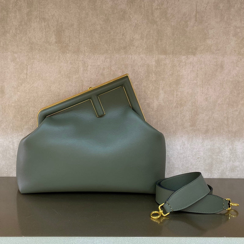 Ziva's Charm handbag – detail view (Standard Size)