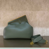 Ziva's Charm handbag – detail view (Standard Size)