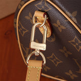 Signature tote bag front view 13
