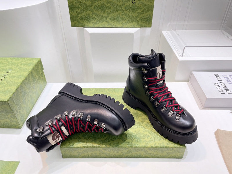 Gucci classic monochrome luxury sneakers view 4 cushioned comfort fit
