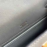  Sophisticated shoulder bag front view 67