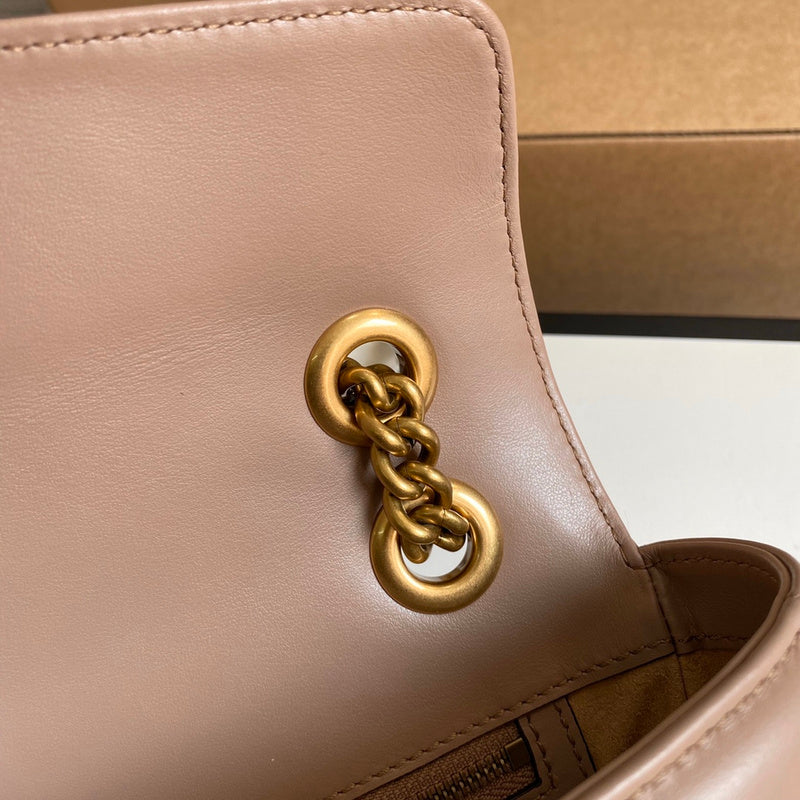 Close-up detail of classic everyday-luxe women's handbag – women's designer-style accessory