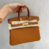  Tailored structured bag front view